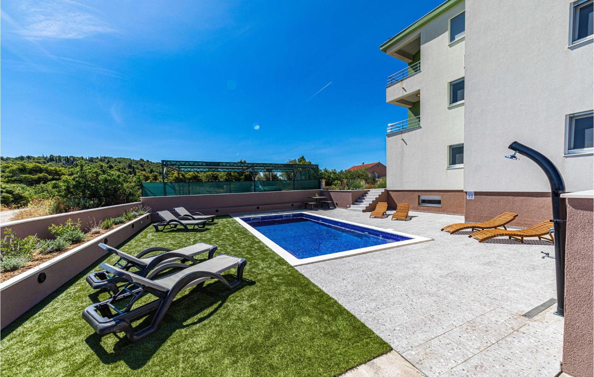Amazing Apartment In Saldun With Wifi Трогир Экстерьер фото
