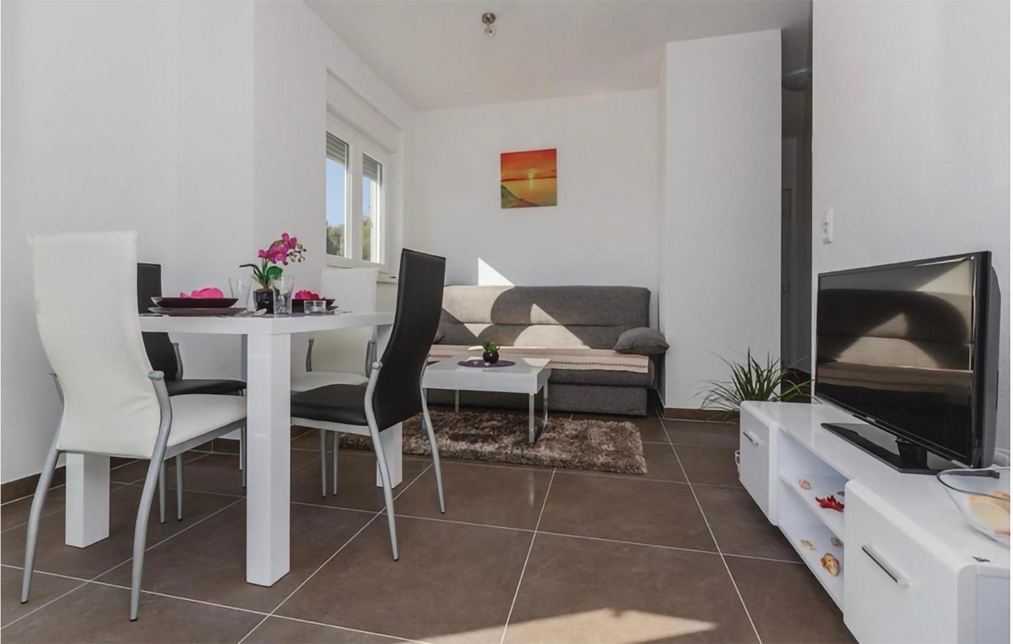 Amazing Apartment In Saldun With Wifi Трогир Экстерьер фото